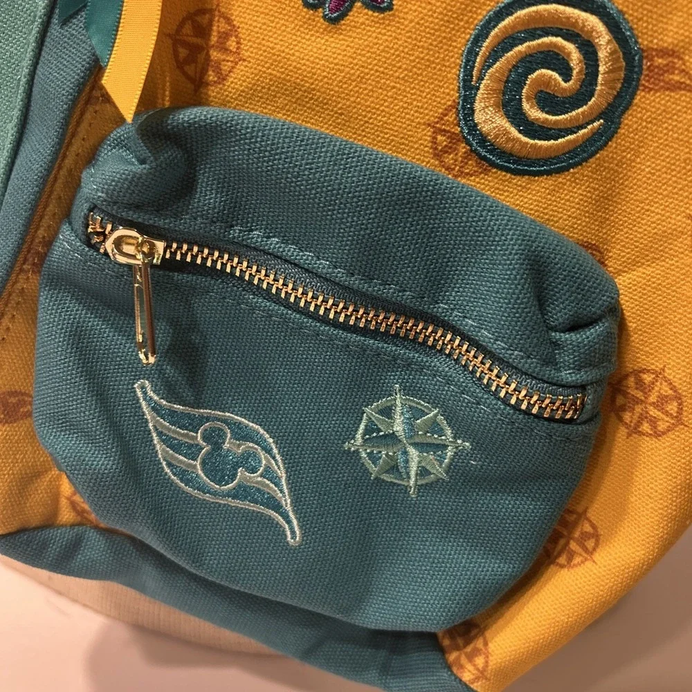 Disney Cruise Line Adventure Tea Sling Bag Aladdin Moana Exclusive New With Tags